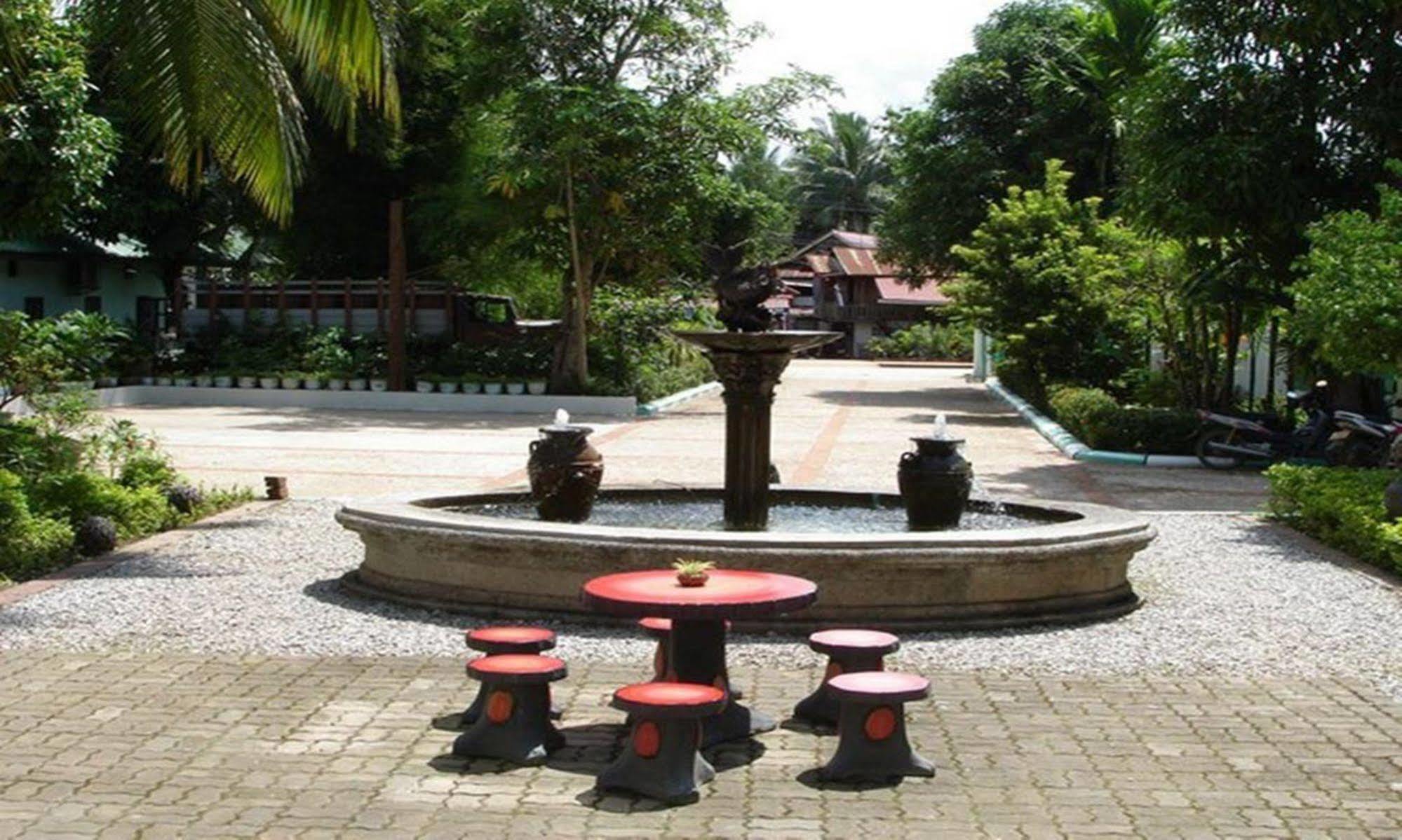 Sabaidee Guesthouse Luang Prabang Bagian luar foto